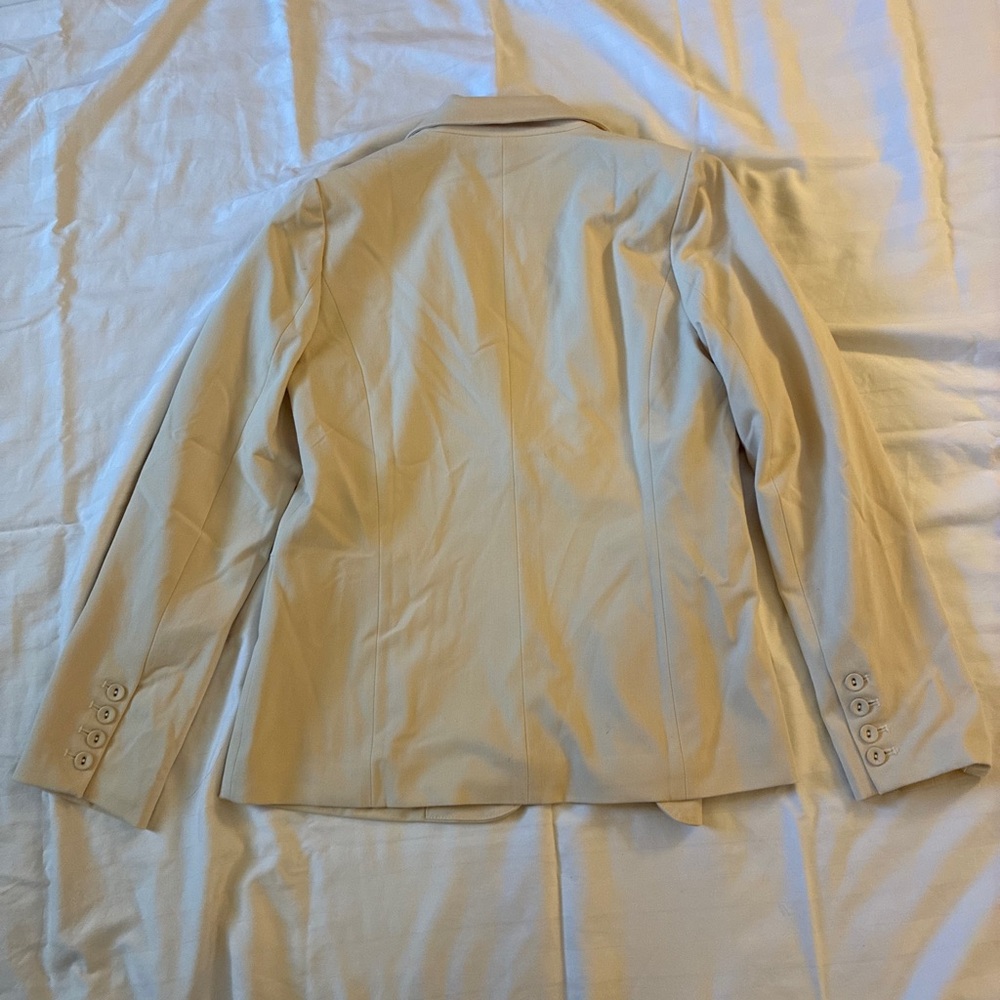 Women’s Off White Blazer - Picture 6 of 6